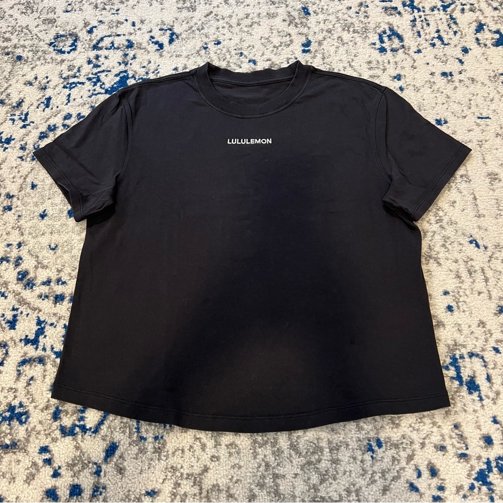 lululemon athletica Black Short Sleeve Tee